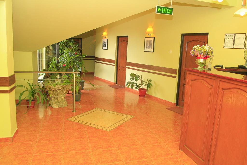 Pensiunea Blanca Reghin Extérieur photo