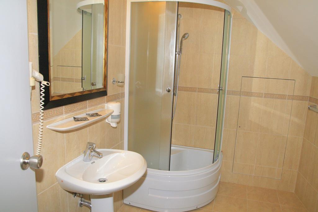 Pensiunea Blanca Reghin Chambre photo